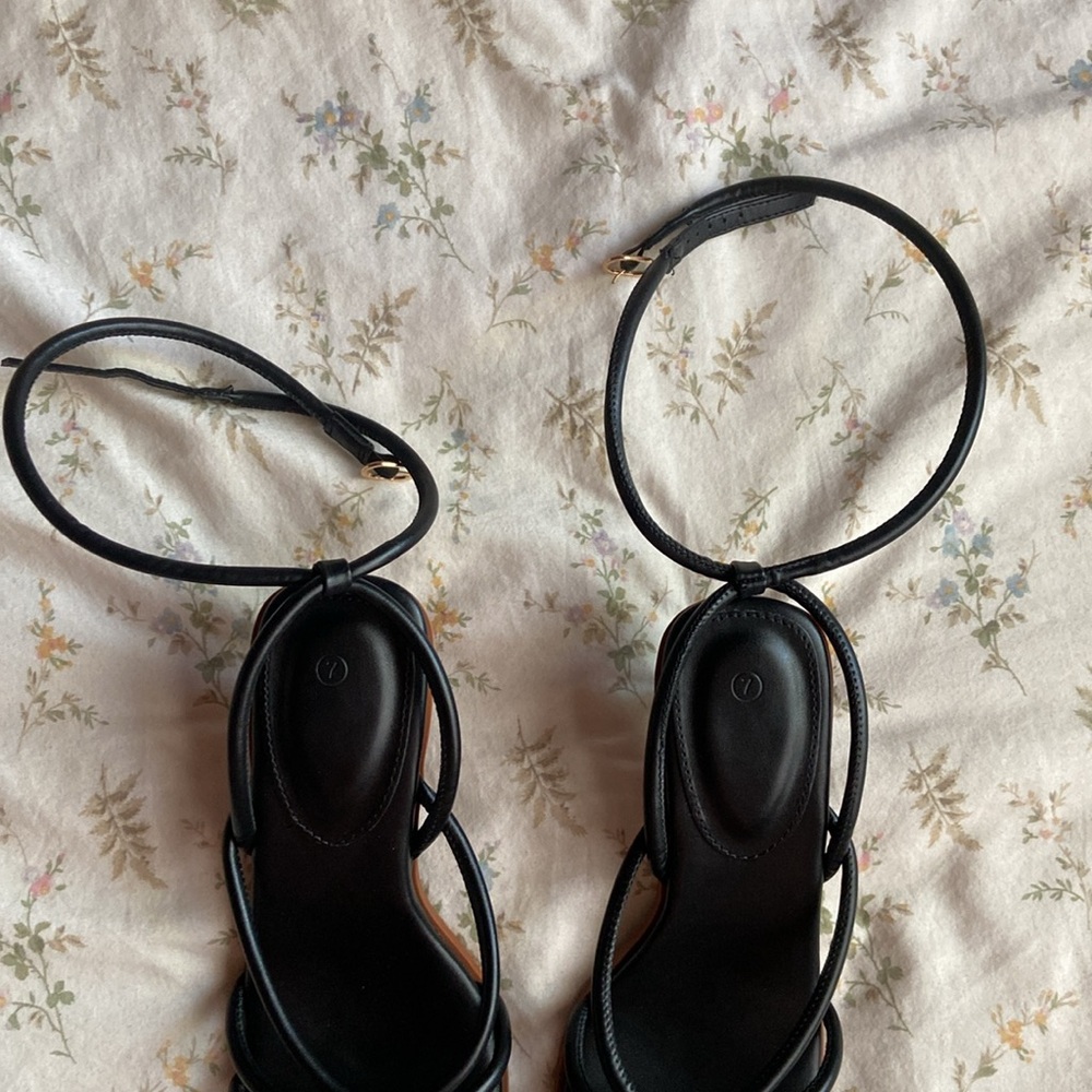 Black Strappy Slingback Heels with Wooden Finish - Picture 6 of 6